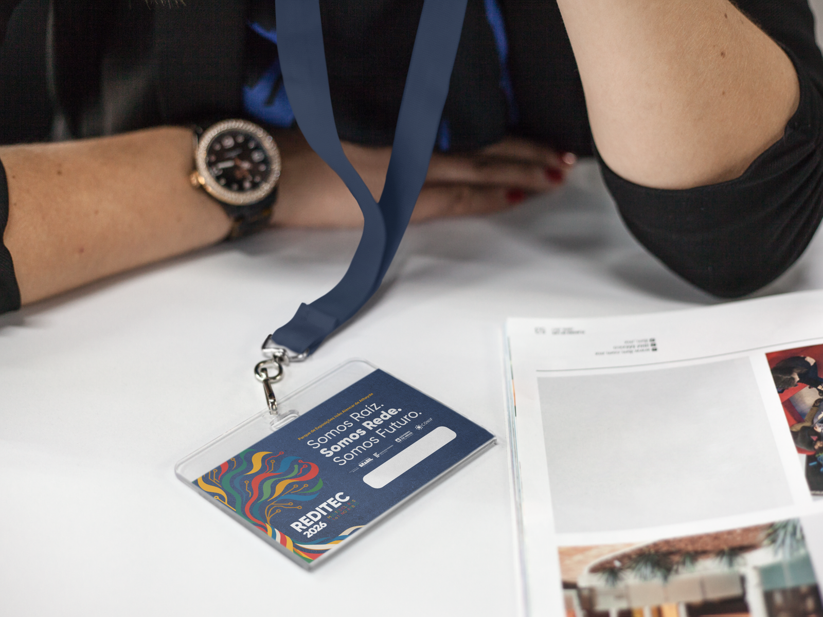 Crachá institucional